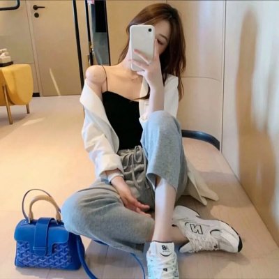 女警察